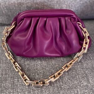 Vici | NWOT Chic Chain Crossbody Pouch Bag in Magenta